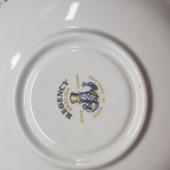 Regency Bone China Tea Cup and Saucer, Yellow and White Flowers, Brown Accents - Picture 6 of 7